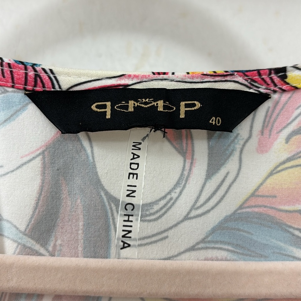 Floral V-Neck Tie-Front maxi dress European Size 40 ( US 8-10) - Picture 4 of 7